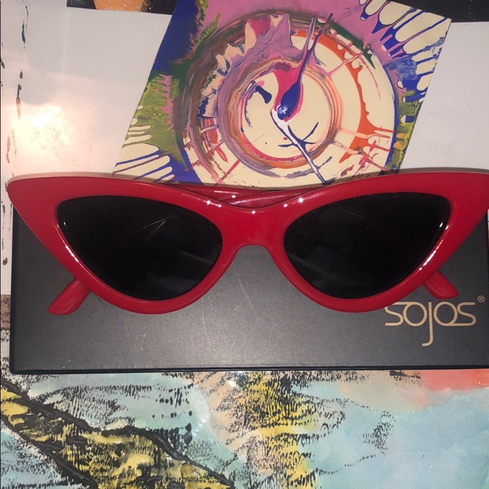 Vintage Clout Goggles Cat Eye Sunglasses in red
